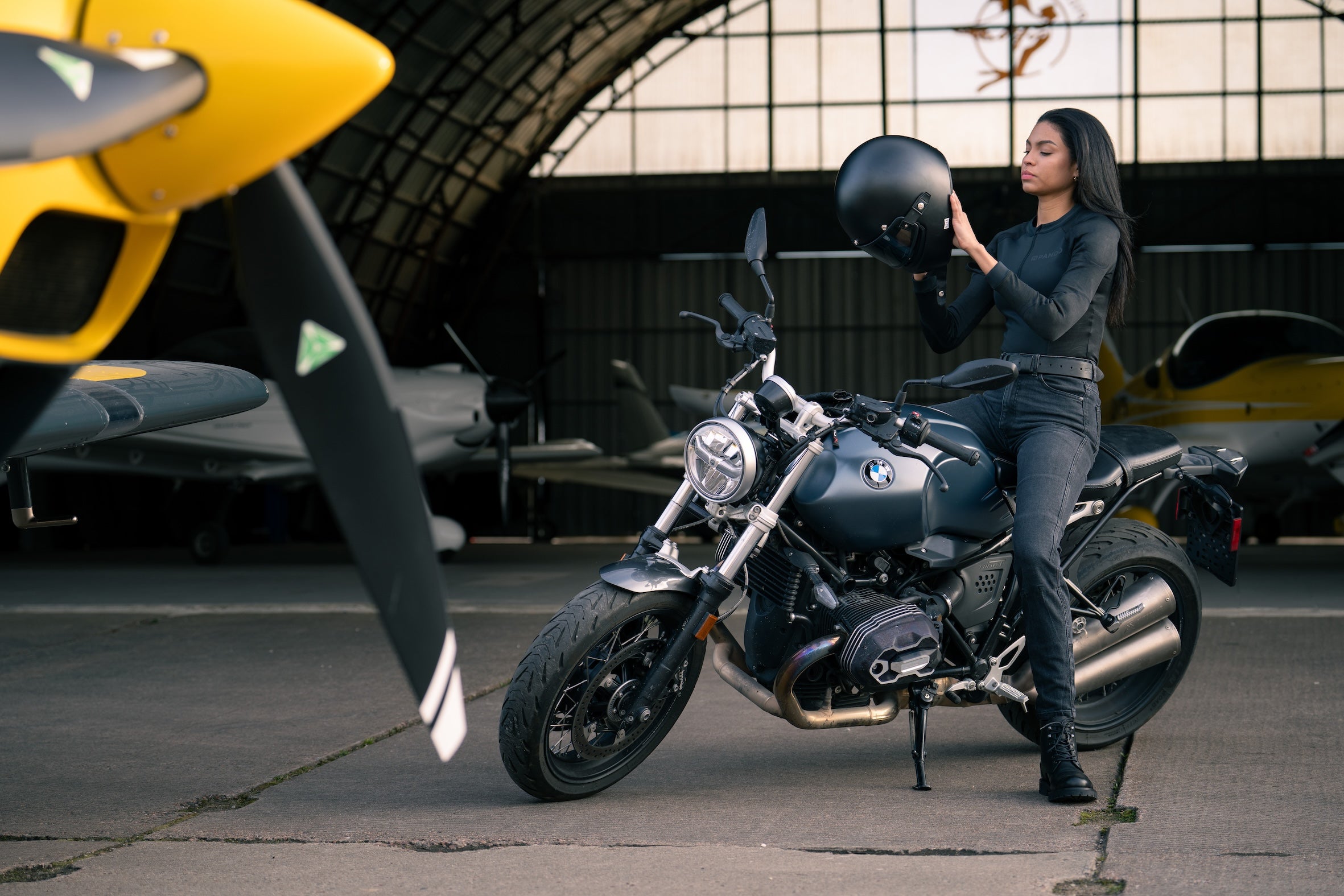 SHELL WW BLACK 02 – Dam Skyddad Motorcykel Baslager / Kropp